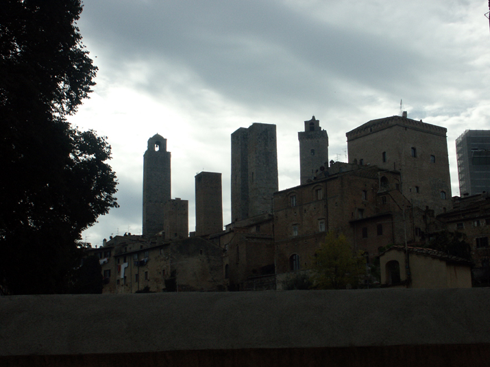 Gimignano 001.jpg - DCF 1.0